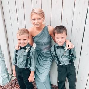 Meet your Posher, Avery